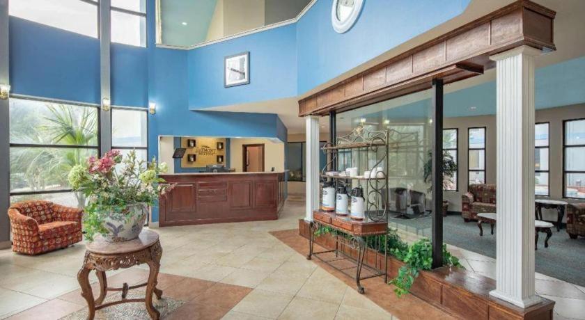 Baymont By Wyndham Laurel Hotel Екстериор снимка