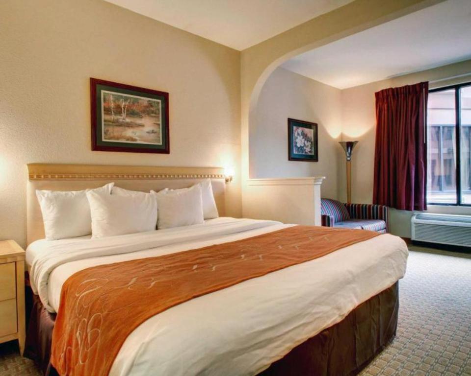 Baymont By Wyndham Laurel Hotel Екстериор снимка